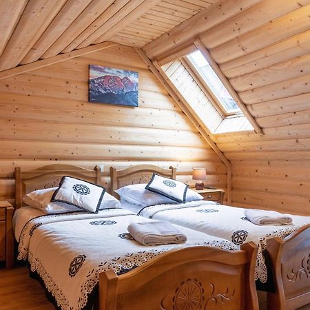 ムジャシフレ Lesny Dwor Bed & Breakfast エクステリア 写真