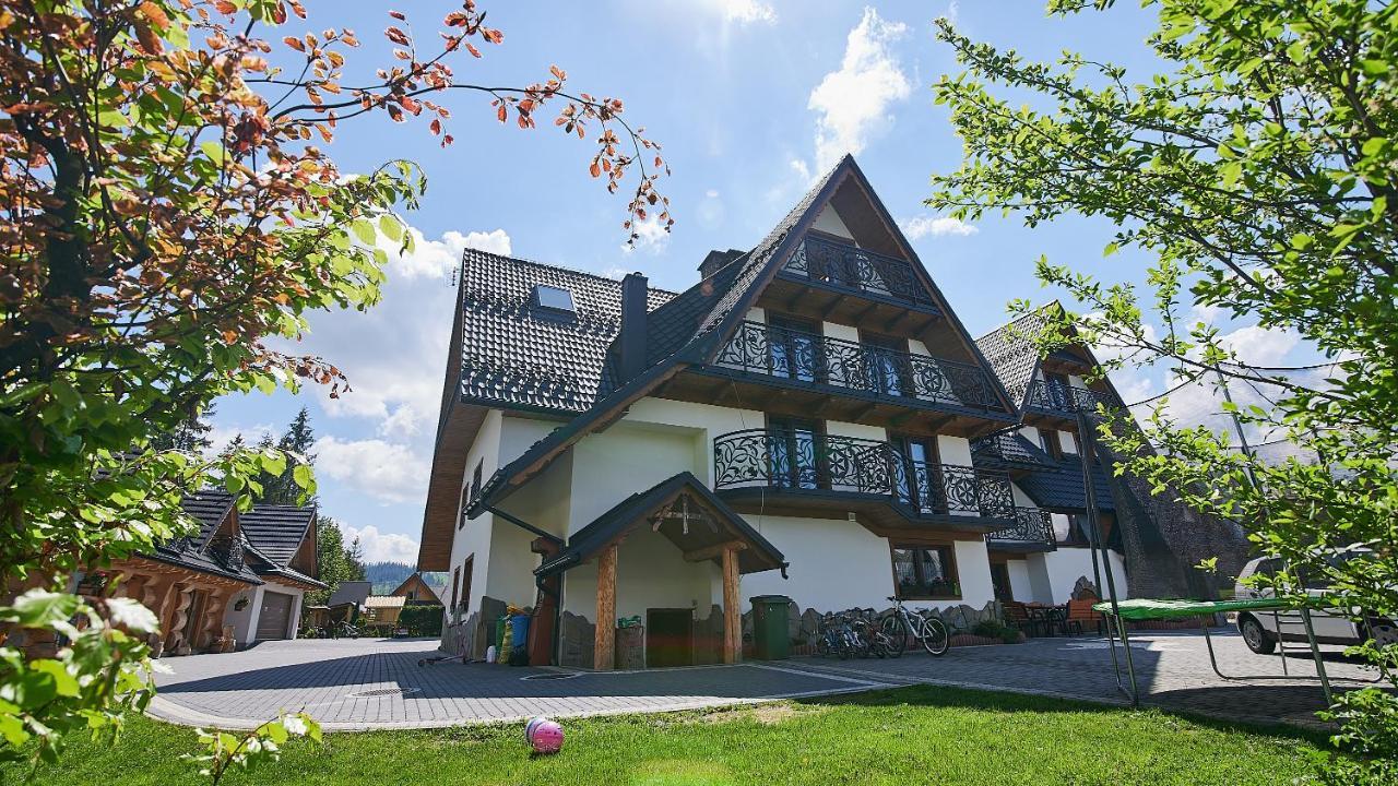 ムジャシフレ Lesny Dwor Bed & Breakfast エクステリア 写真