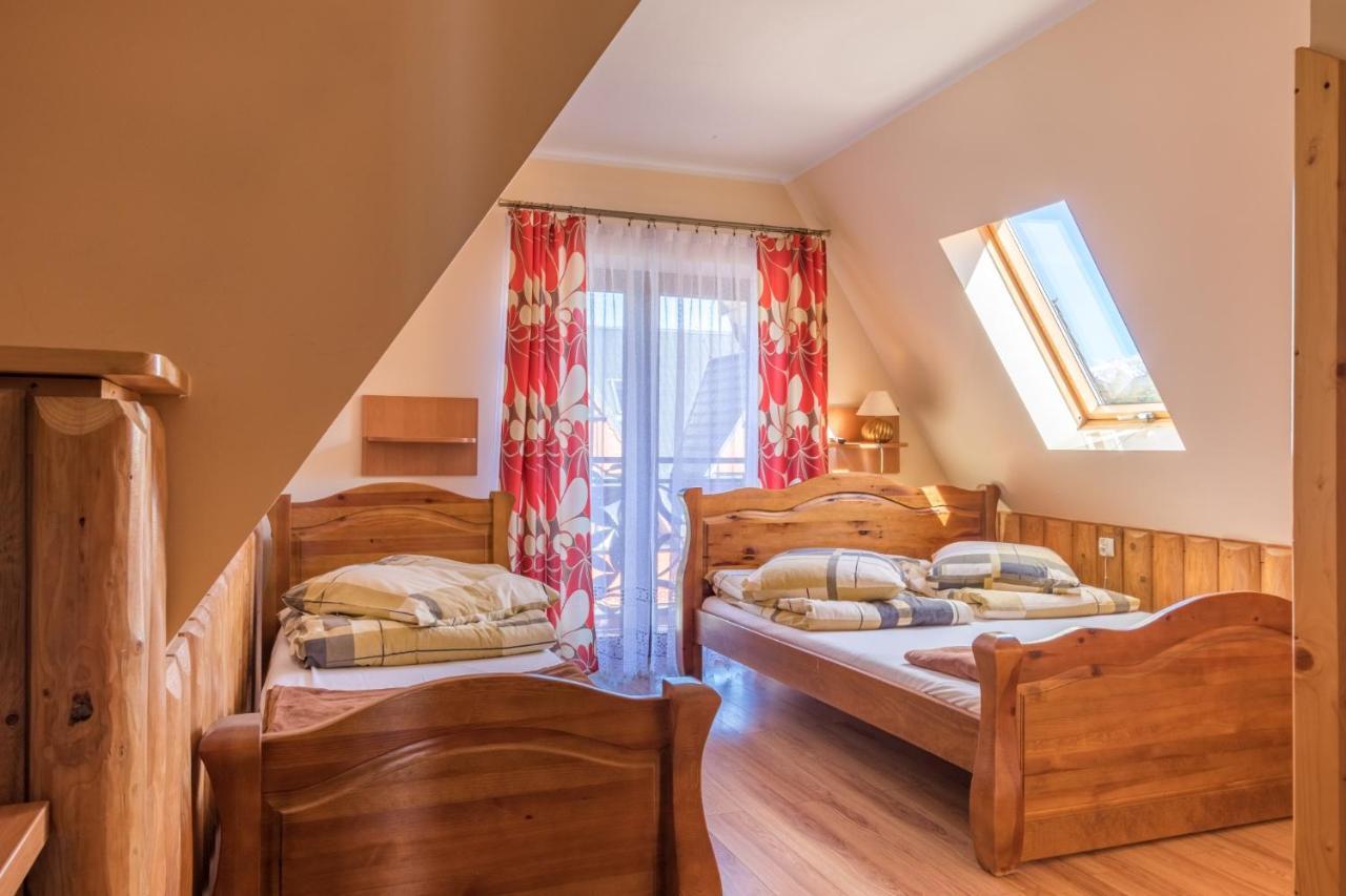 ムジャシフレ Lesny Dwor Bed & Breakfast エクステリア 写真