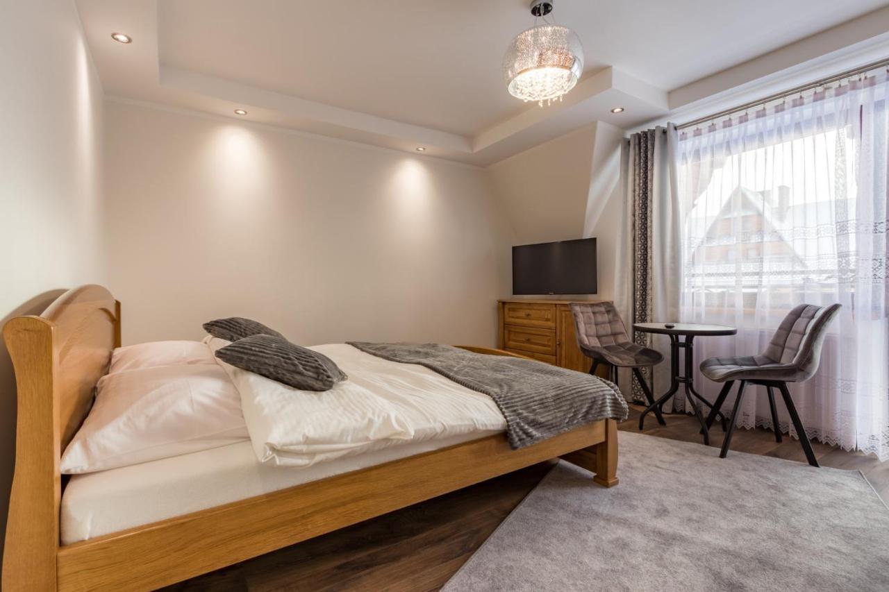 ムジャシフレ Lesny Dwor Bed & Breakfast エクステリア 写真