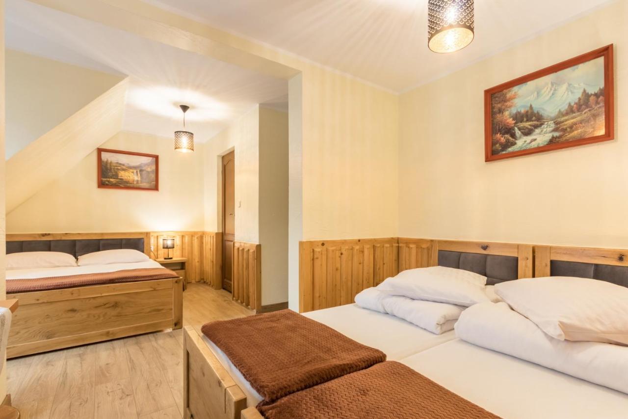 ムジャシフレ Lesny Dwor Bed & Breakfast エクステリア 写真