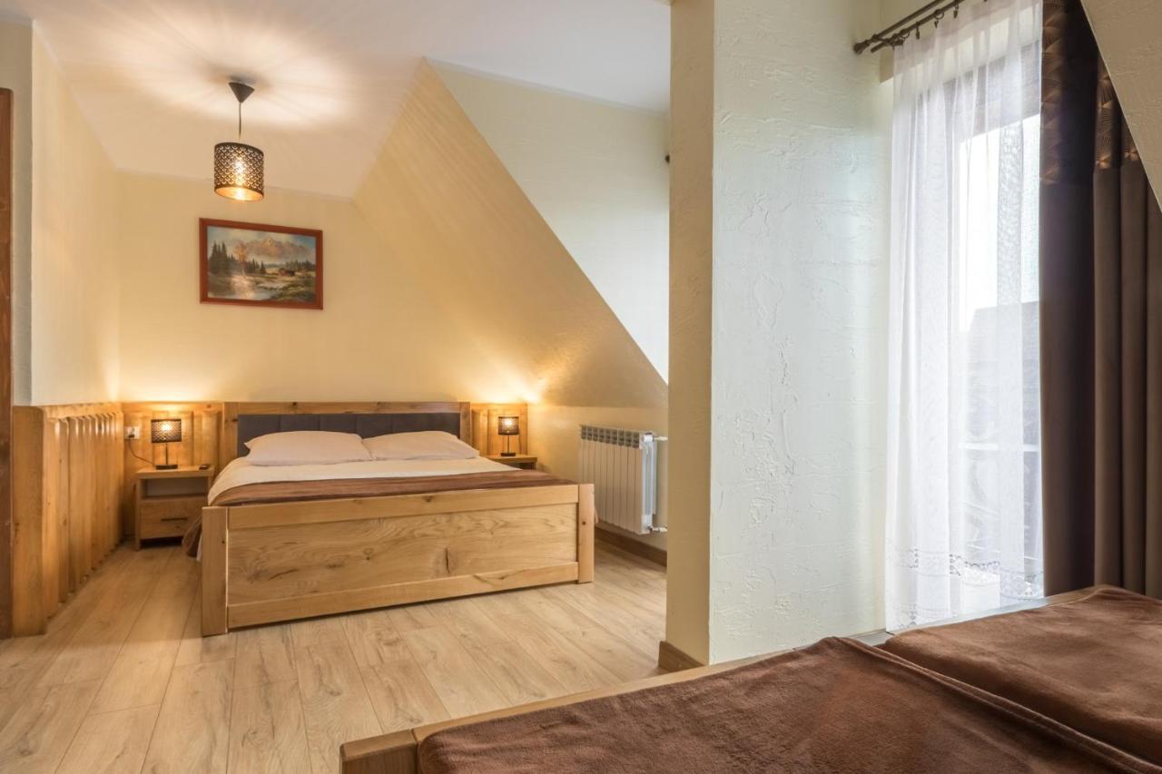 ムジャシフレ Lesny Dwor Bed & Breakfast エクステリア 写真