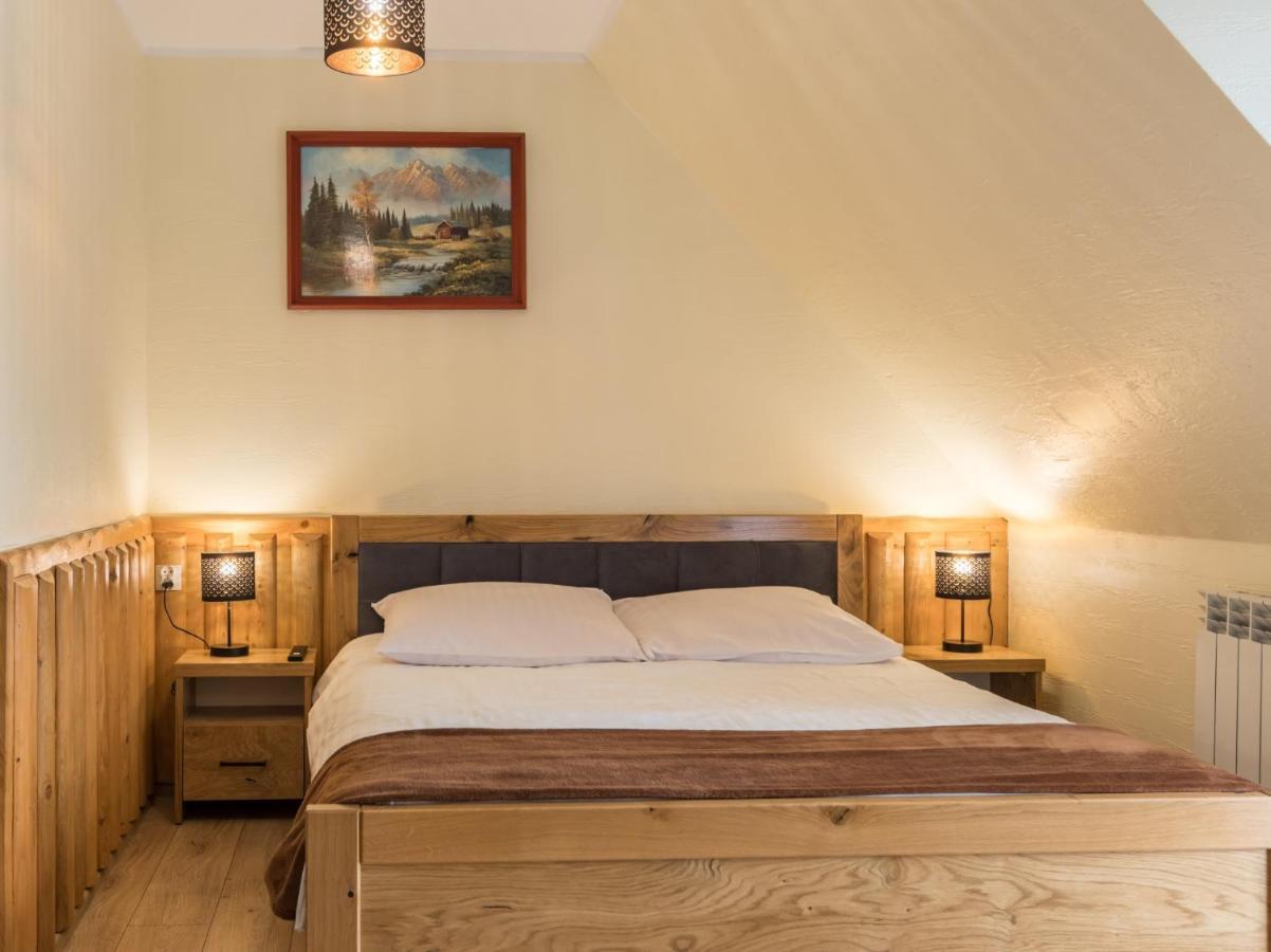 ムジャシフレ Lesny Dwor Bed & Breakfast エクステリア 写真