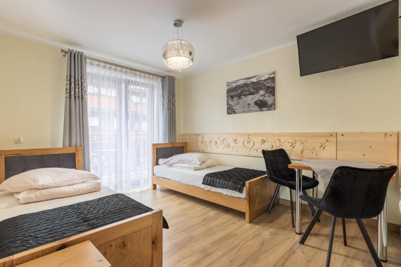 ムジャシフレ Lesny Dwor Bed & Breakfast エクステリア 写真