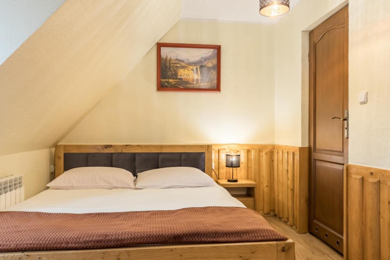 ムジャシフレ Lesny Dwor Bed & Breakfast エクステリア 写真