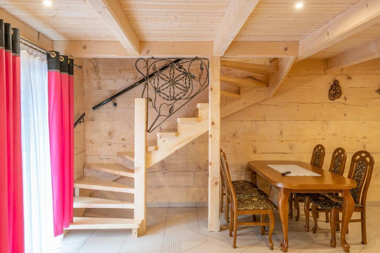 ムジャシフレ Lesny Dwor Bed & Breakfast エクステリア 写真