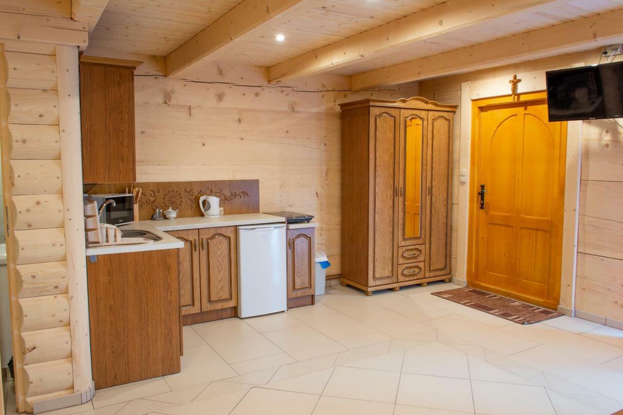 ムジャシフレ Lesny Dwor Bed & Breakfast エクステリア 写真
